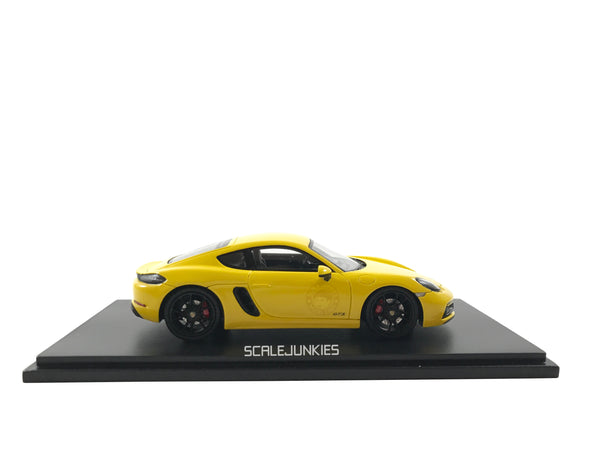 spark-model-porsche-718-cayman-gts-2018-1-43-scale-model-car-s7618