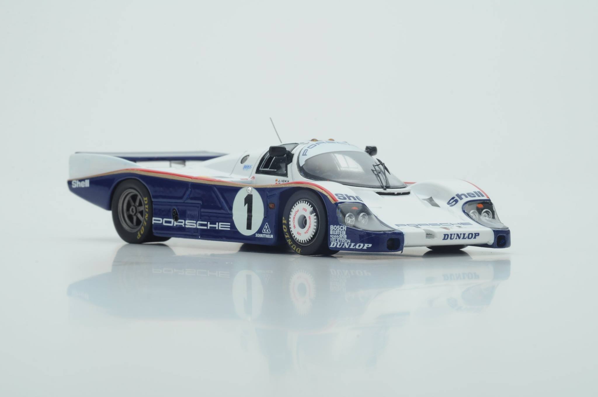 spark-model-porsche-956-le-mans-1983-1-43-scale-model-car-S5503